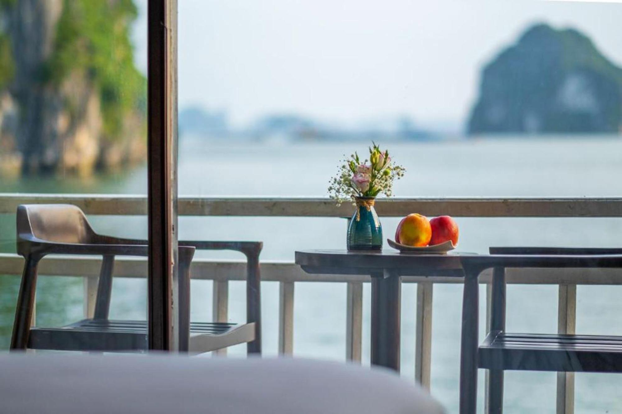 Halong Arcadia Cruise Hotell Ha Long Exteriör bild